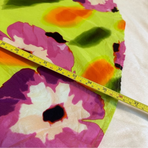 ANDREW MARC Bright Floral V-Neck Dress - Picture 5 of 9